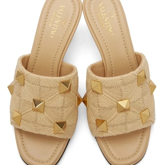 EUC Roman Stud Valentino Heels - Picture 5 of 6